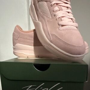 Elegant Pink Women's Sneakers